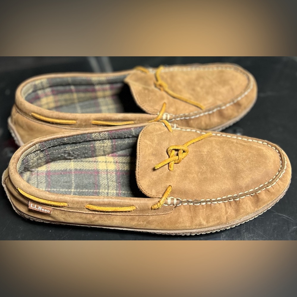 LL Bean Handsewn Moccasin Slippers Mens Size 12 M Brown Flannel Lined Leather